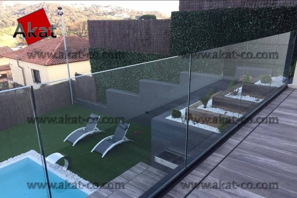 نرده شیشه ای