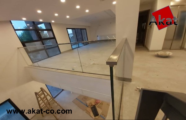 جان پناه شیشه ای